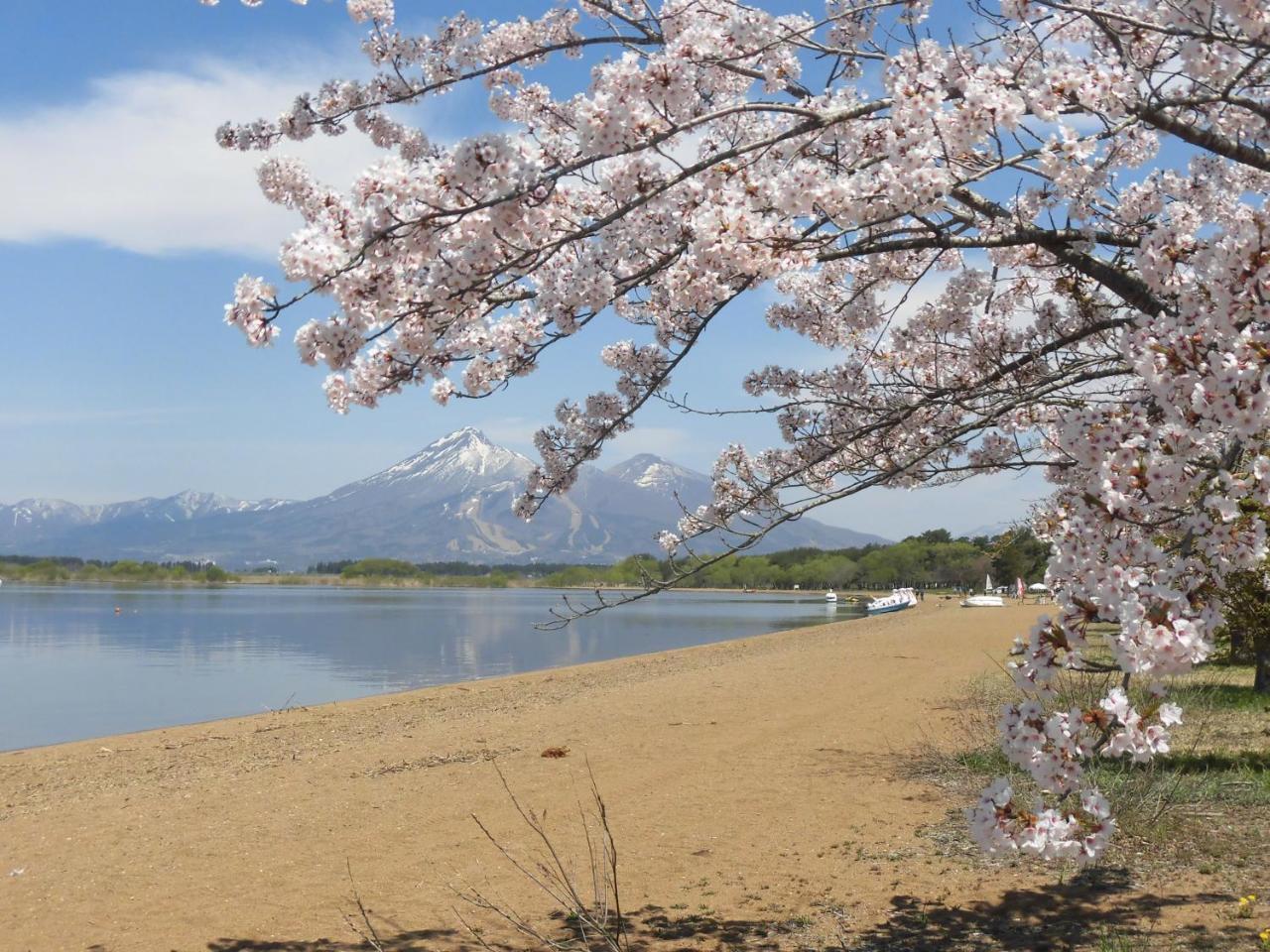 Lakeside Banko Hotel Inawashiro Ngoại thất bức ảnh